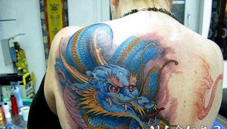 男士彩色后背龙纹身图片大全