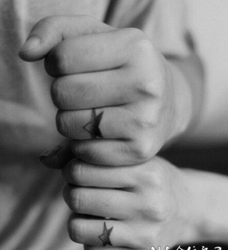 黑色星星情侣纹身脚踝图片大全