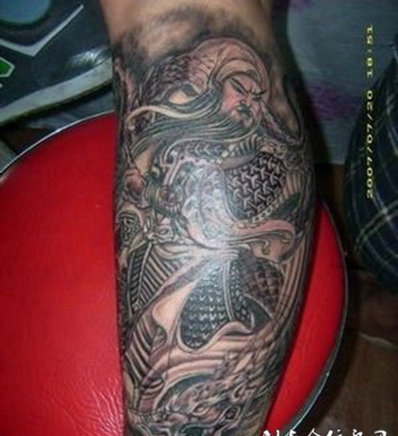 个性男生关公腿上纹身图片大全