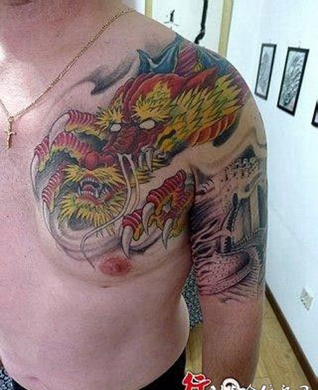 手臂彩色的披肩龙纹身图片大全