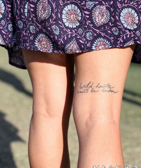 美女腿部好看的英文纹身图片