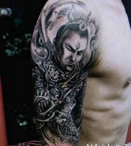 二郎神手臂纹身图案个性十足