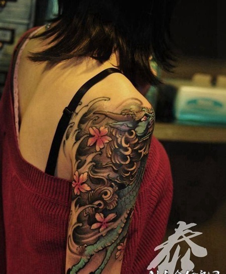 女生手臂麒麟纹身图案欣赏