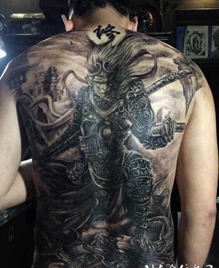 满背霸气斗战胜佛纹身图案大全
