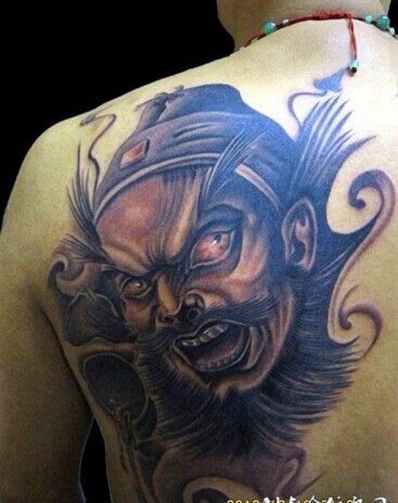 超霸气后肩钟馗驱魔纹身图案