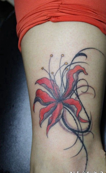 女生脚踝彩色彼岸花纹身图案欣赏