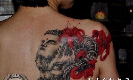 女生后背恶魔彼岸花纹身图案大全