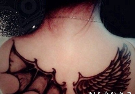 有创意的背部翅膀纹身图案大全