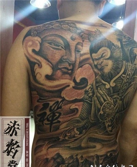 男生霸气斗战胜佛满背纹身图片