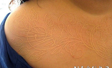 精美花卉鸽子血纹身图案欣赏