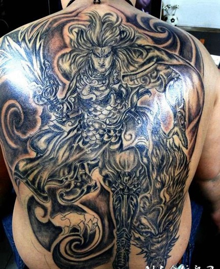 满背黑色二郎神纹身图案作品