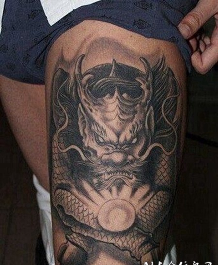 男生霸气小腿彩色麒麟纹身图案欣赏