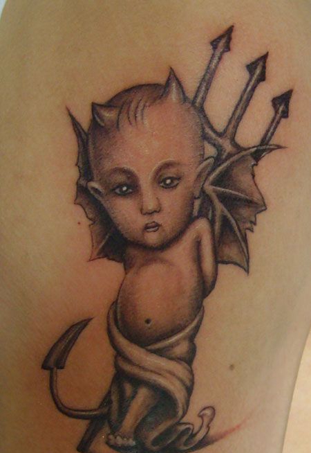 持叉的写实小恶魔纹身