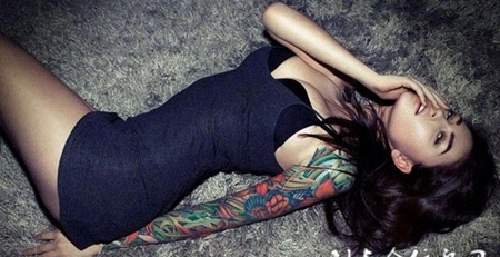 气质美女纹身唯美图恬静清新