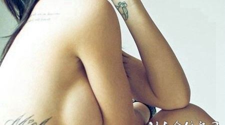 性感美女后背纹身图案