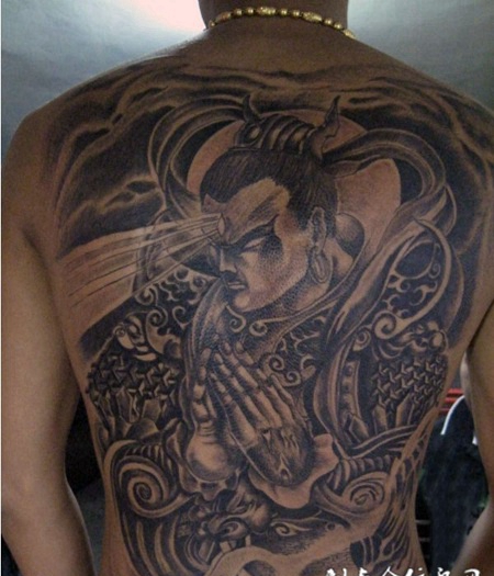满背二郎神纹身背部图片