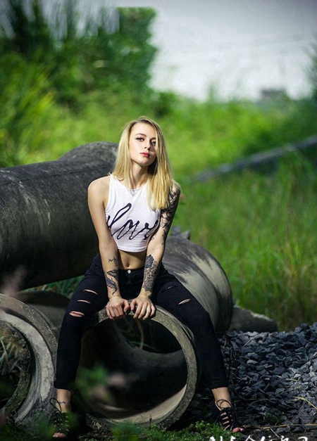 欧美模特背部纹身图案大全