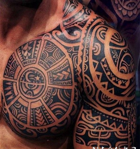 男生必备的帅气图腾半甲纹身