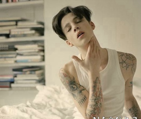 时尚男士纹身图片