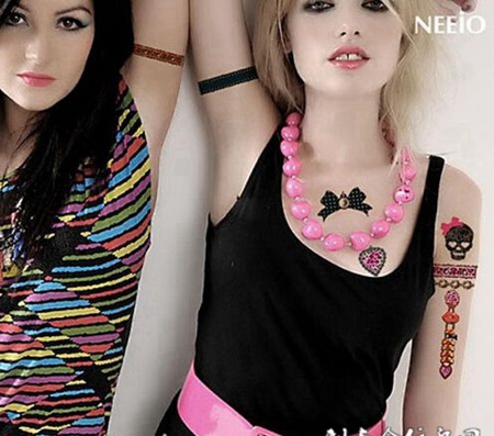 欧美闺蜜个性纹身图片