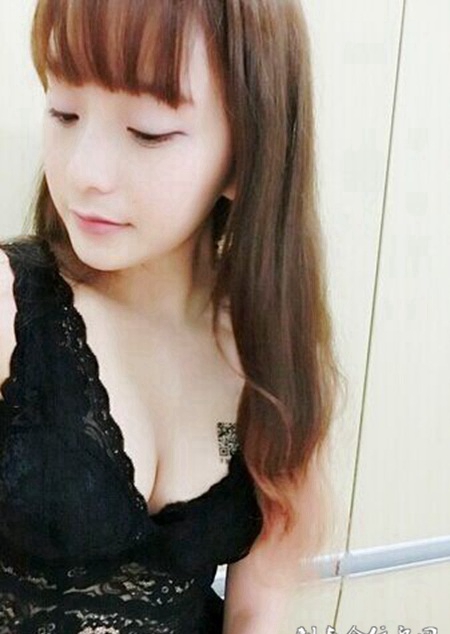 性感蕾丝美眉个性纹身图片