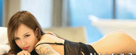 透视装美女个性纹身图片