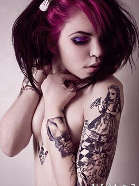 性感美眉个性纹身图片