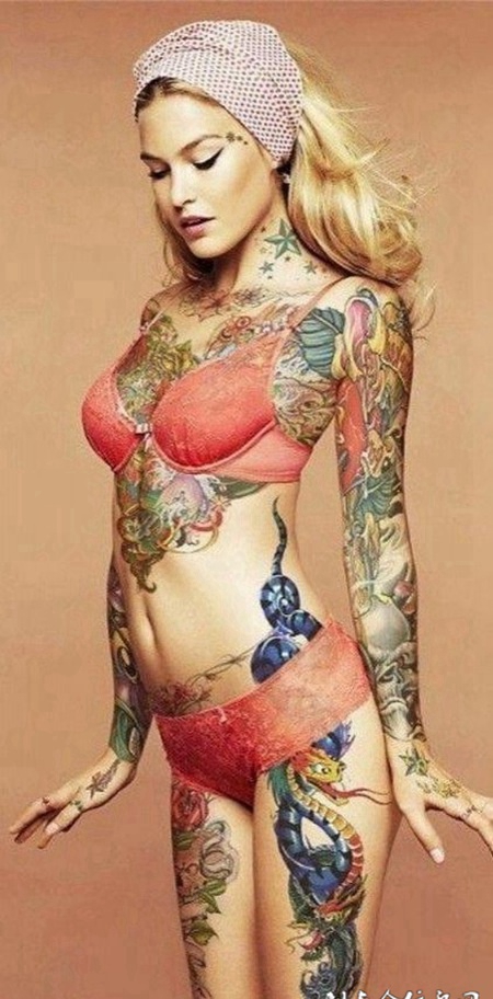 纹身以后不一样的诱惑力