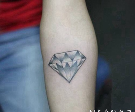 钻石纹身图案女生个性图片