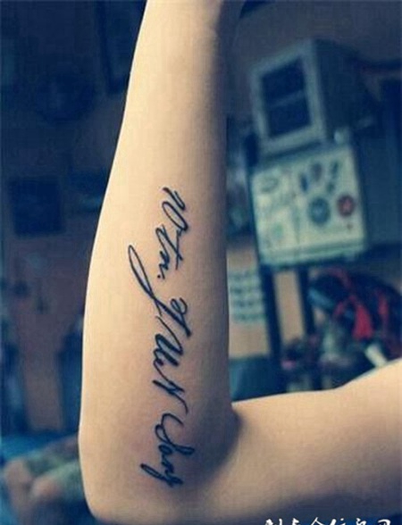 手上的英文纹身图片合辑