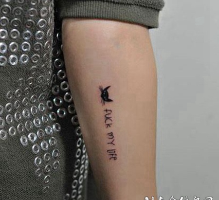 小胳膊纹身图案文字图片