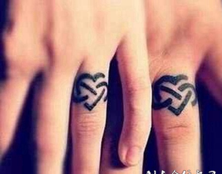 情侣手指图案纹身图片
