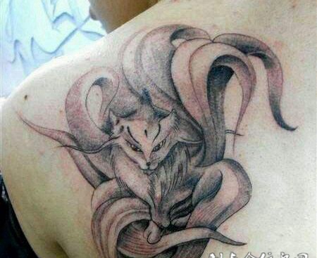 九尾狐霸气纹身图片素材