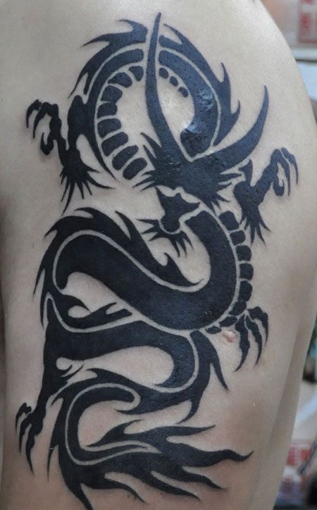手臂帅气龙图腾纹身图案