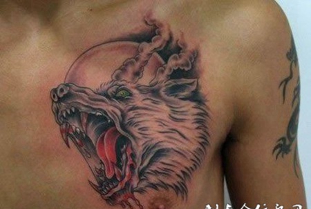 胸口纹身图案男生图片
