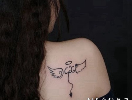 图腾女生纹身图案图片欣赏