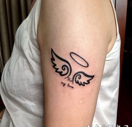 女生天使翅膀纹身图片