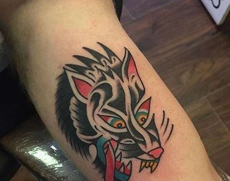 Old School大臂狼纹身图案