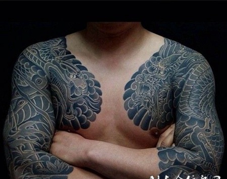 男生手臂两边半甲纹身图片大全