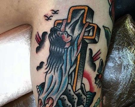 Old School大臂女人墓碑纹身图案