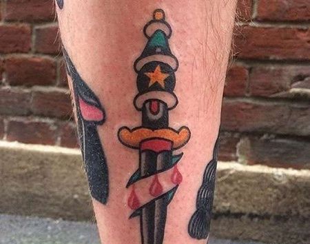 Old School小腿匕首纹身图案