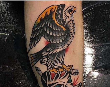 Old School小腿老鹰骷髅纹身图案