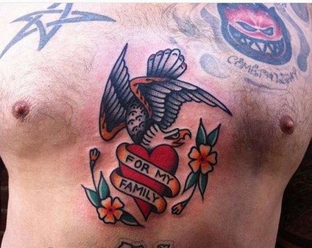 Old School前胸老鹰心纹身图案
