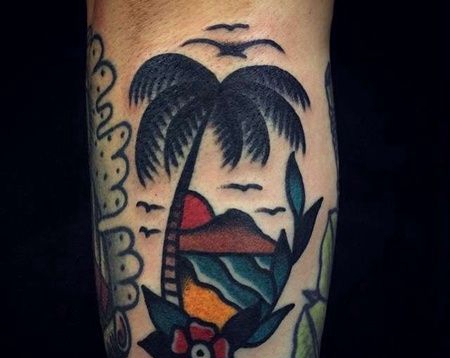 Old School小臂椰子树纹身图案