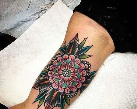 Old School大臂繁花纹身图案