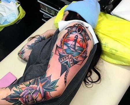 Old School大臂船锚灯塔纹身图案