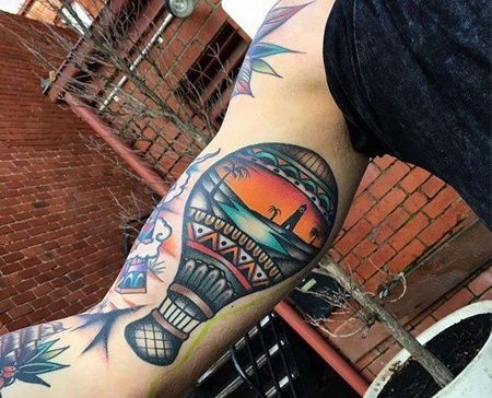 Old School大臂热气球纹身图案