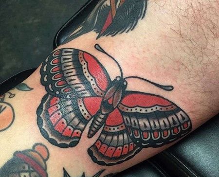Old School大腿蝴蝶纹身图案