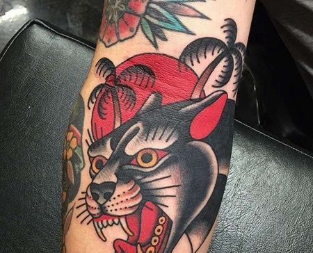 Old School小臂黑豹椰子树纹身图案