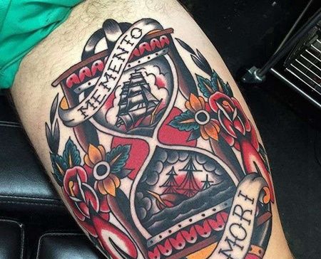 Old School大腿沙漏纹身图案